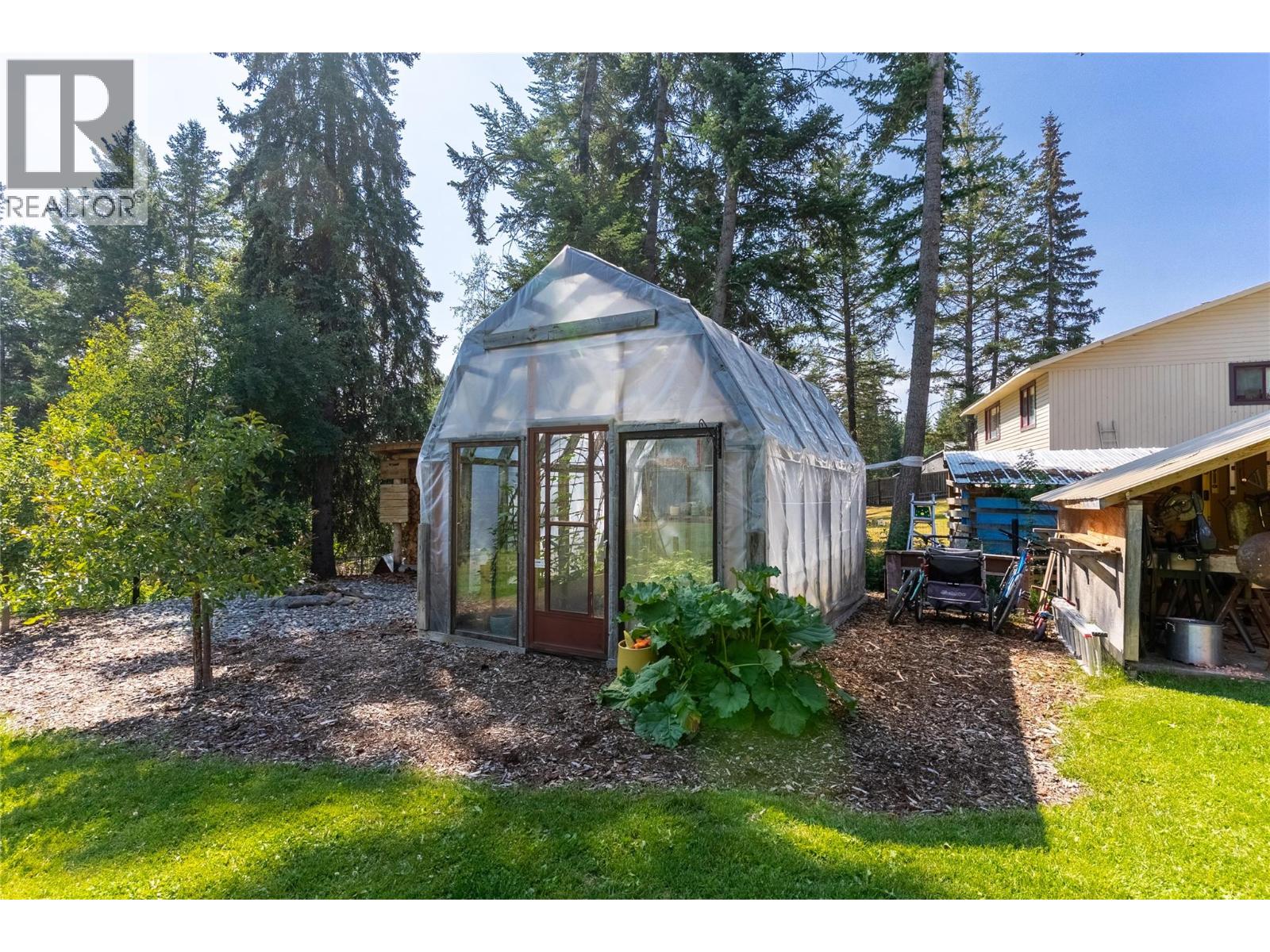 9144 KNOUFF LAKE Road - 44