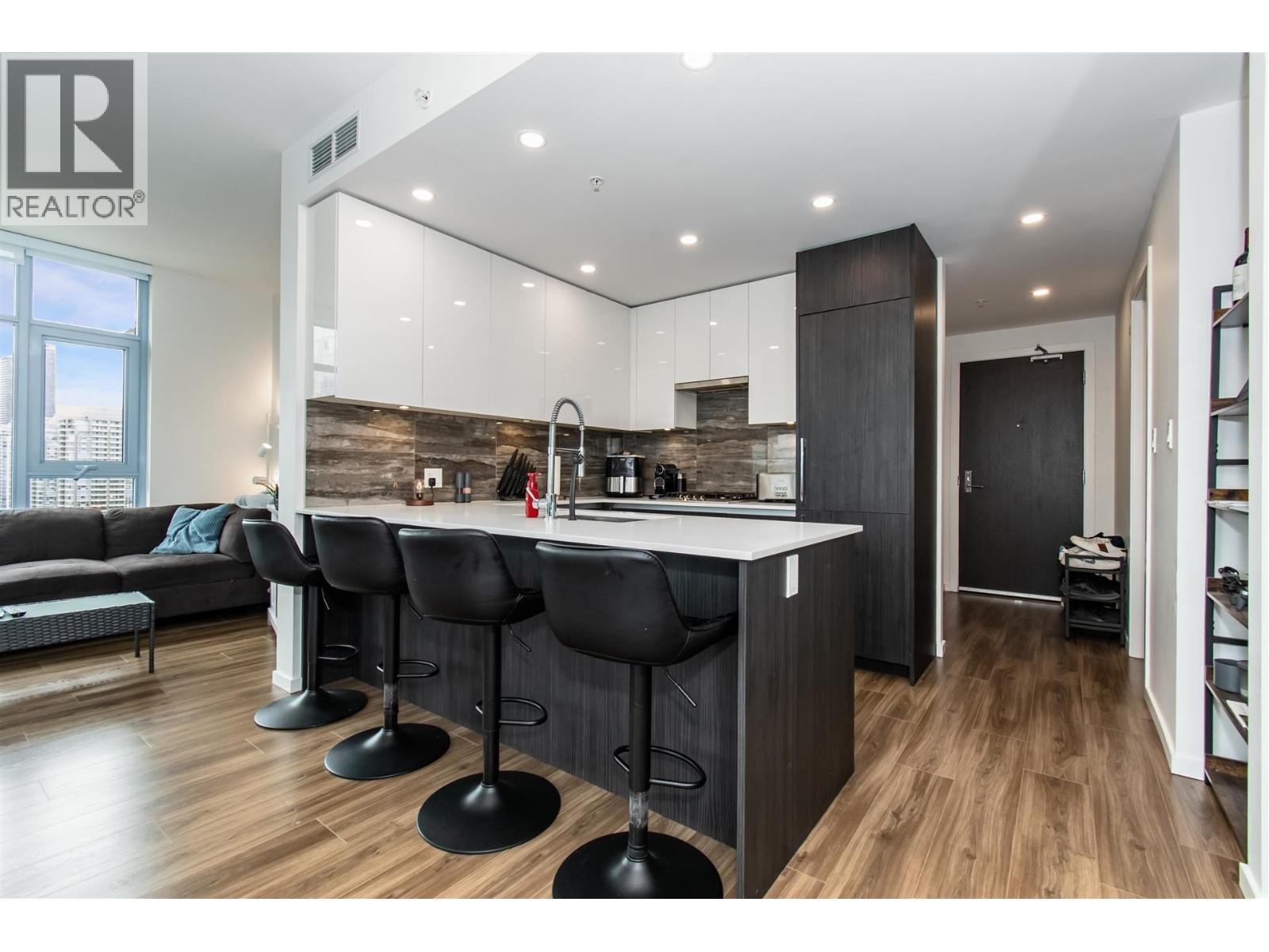 1 Bed, 1 Bath House for Sale in Burnaby – 1801 1888 GILMORE AVENUE, Burnaby – MLS# R3148556 - Image 3