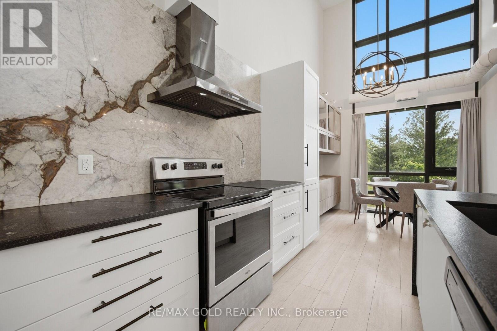 #111 65 YORKLAND BOULEVARD - 8