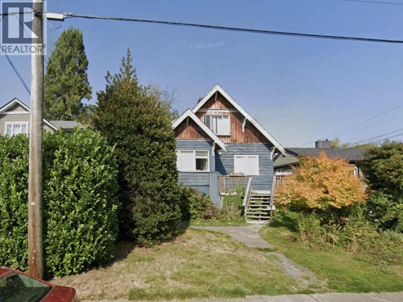 428 E 14TH STREET, North Vancouver
