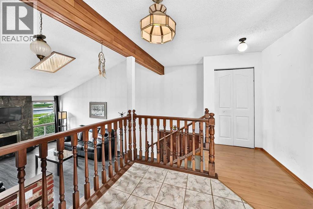 91 Castleridge Crescent NE - 4