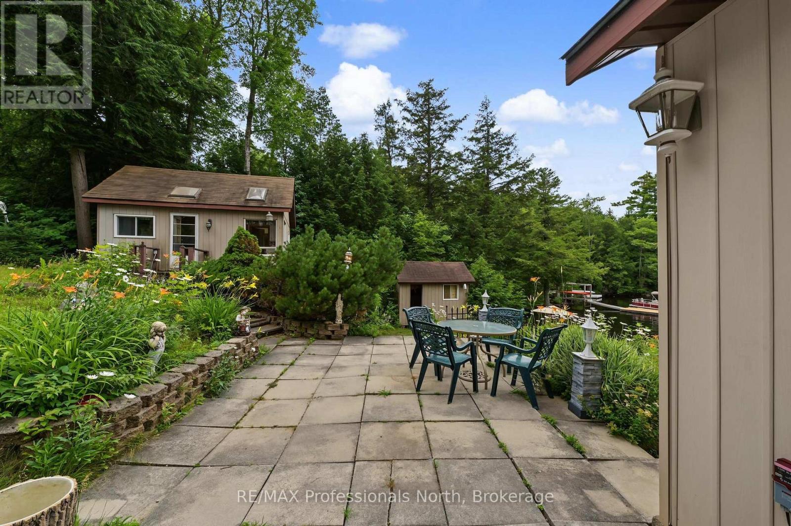 1192 THREE BROTHERS DRIVE N - 25
