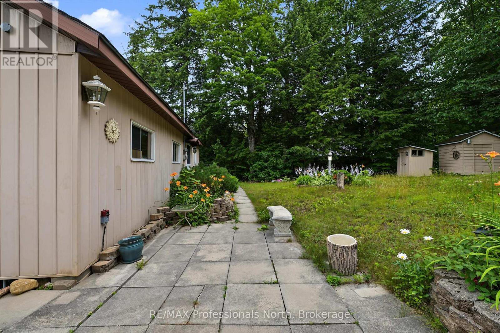 1192 THREE BROTHERS DRIVE N - 36