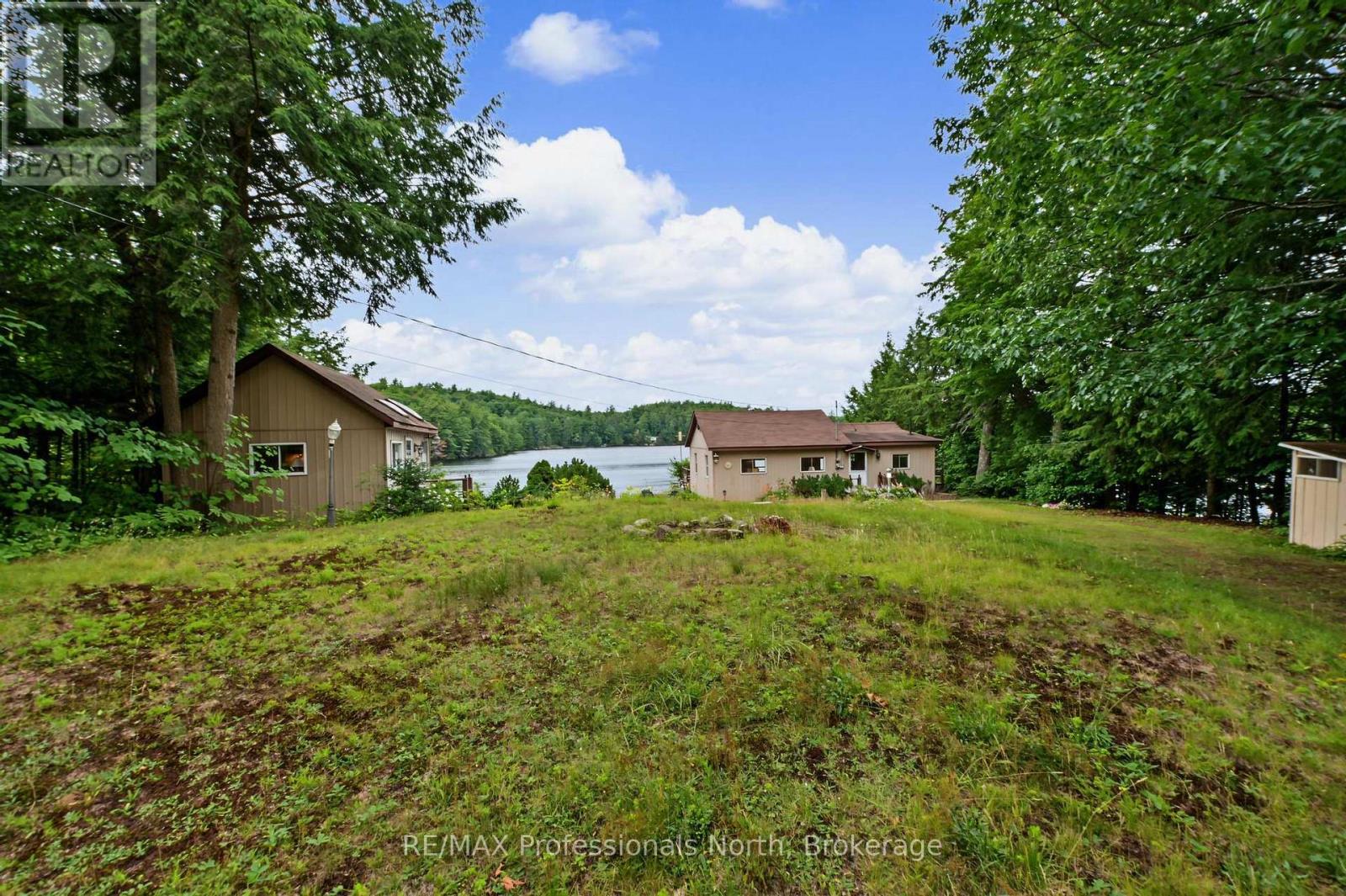 1192 THREE BROTHERS DRIVE N - 42