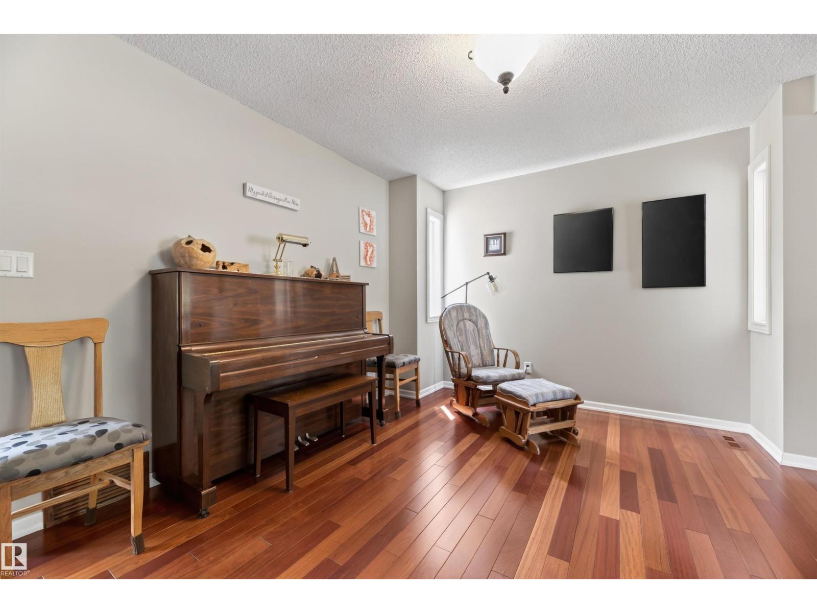 139 LILAC LN - 22
