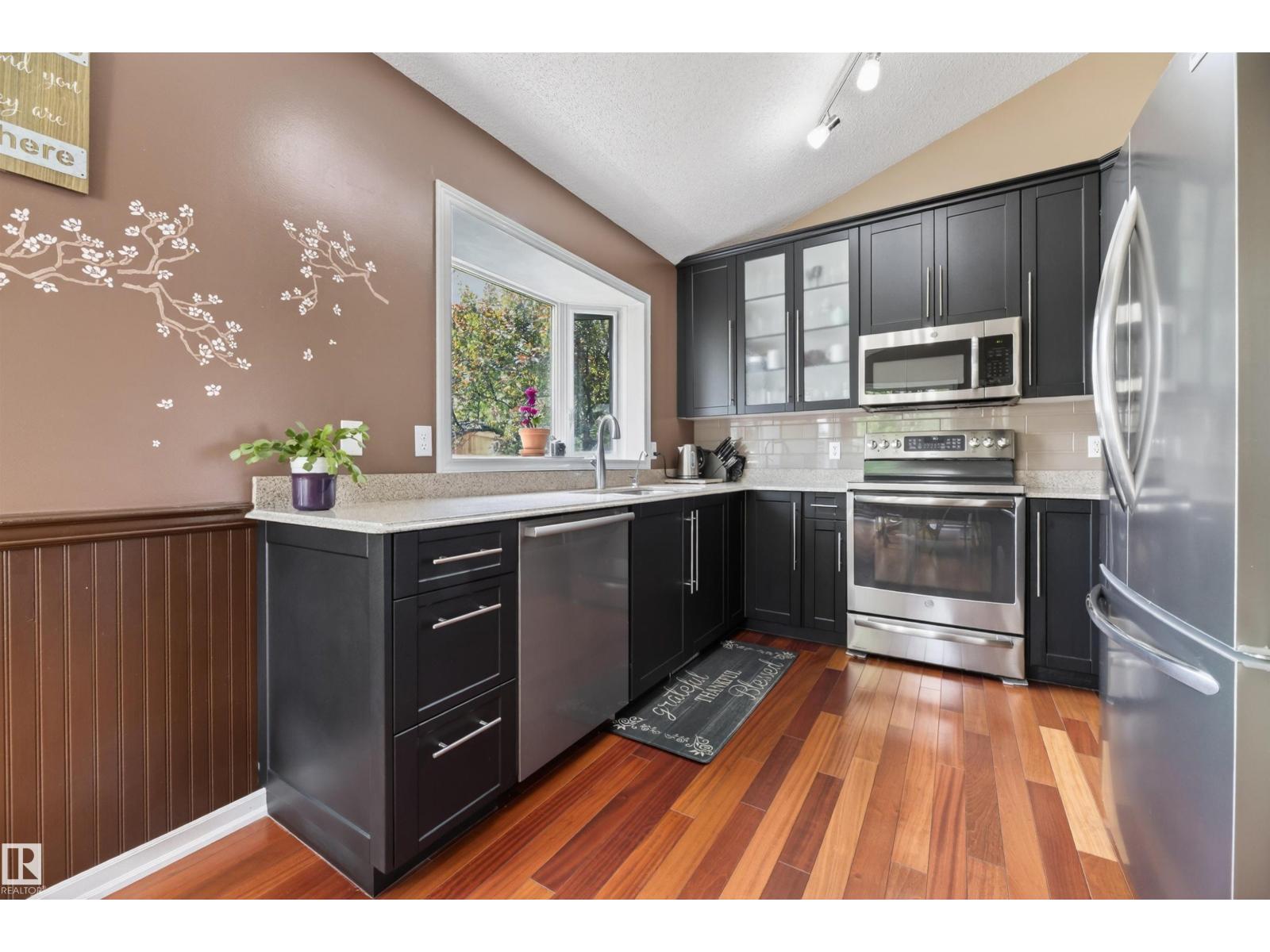 139 LILAC LN - 28