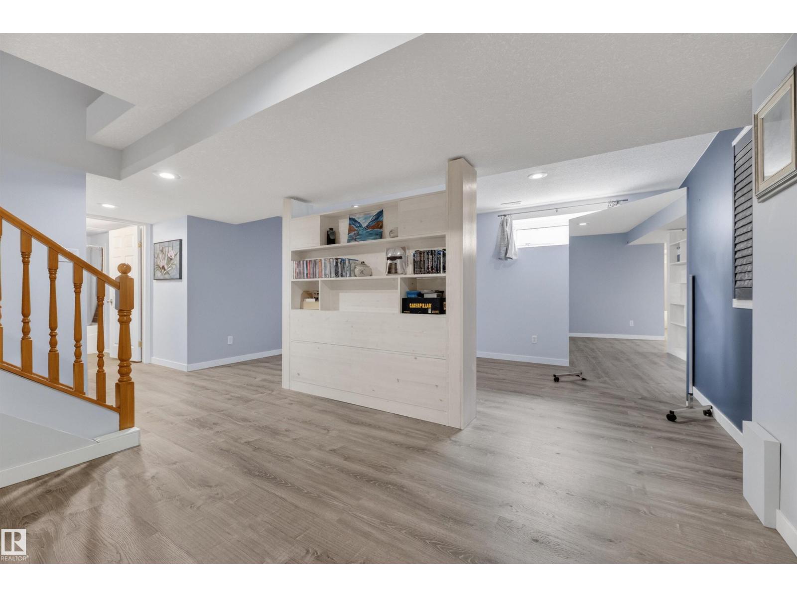 139 LILAC LN - 51