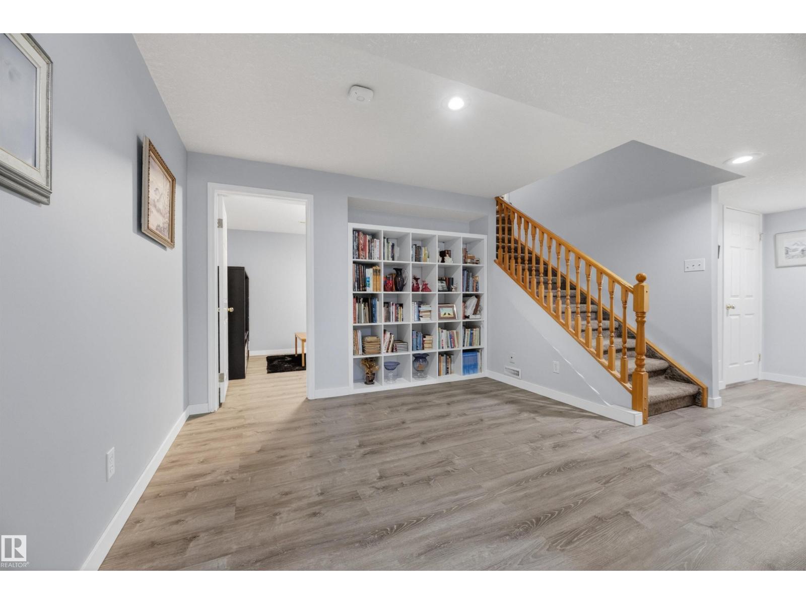 139 LILAC LN - 53
