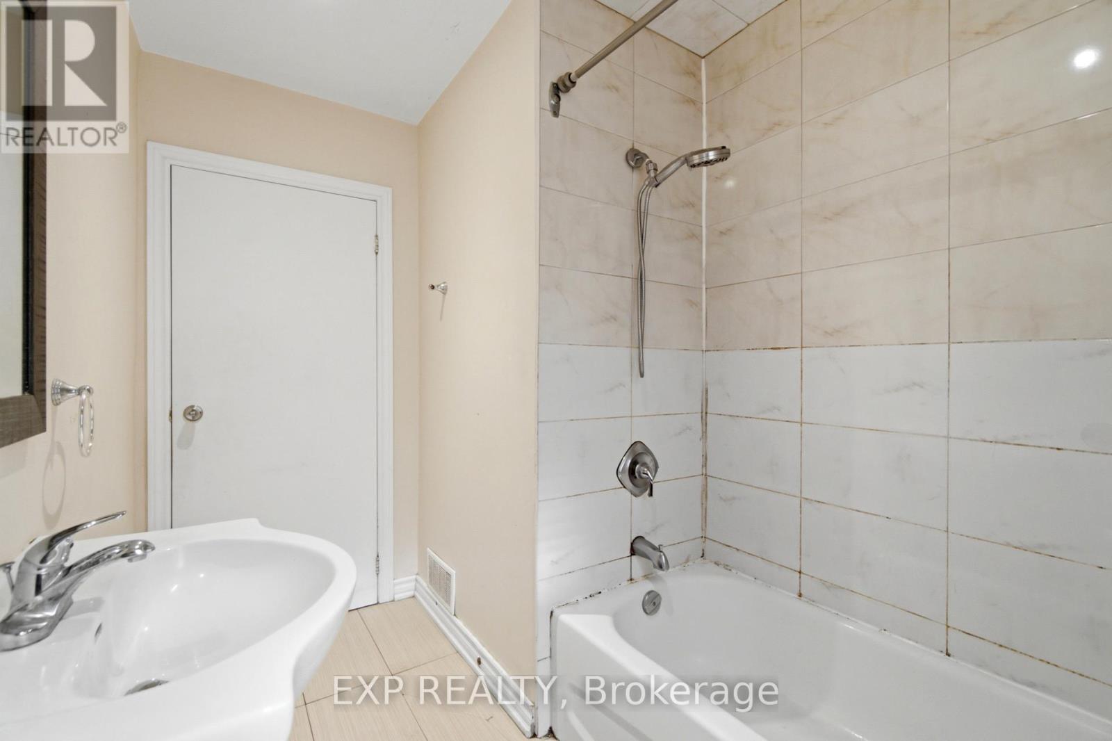 56 EXFORD DRIVE - 22