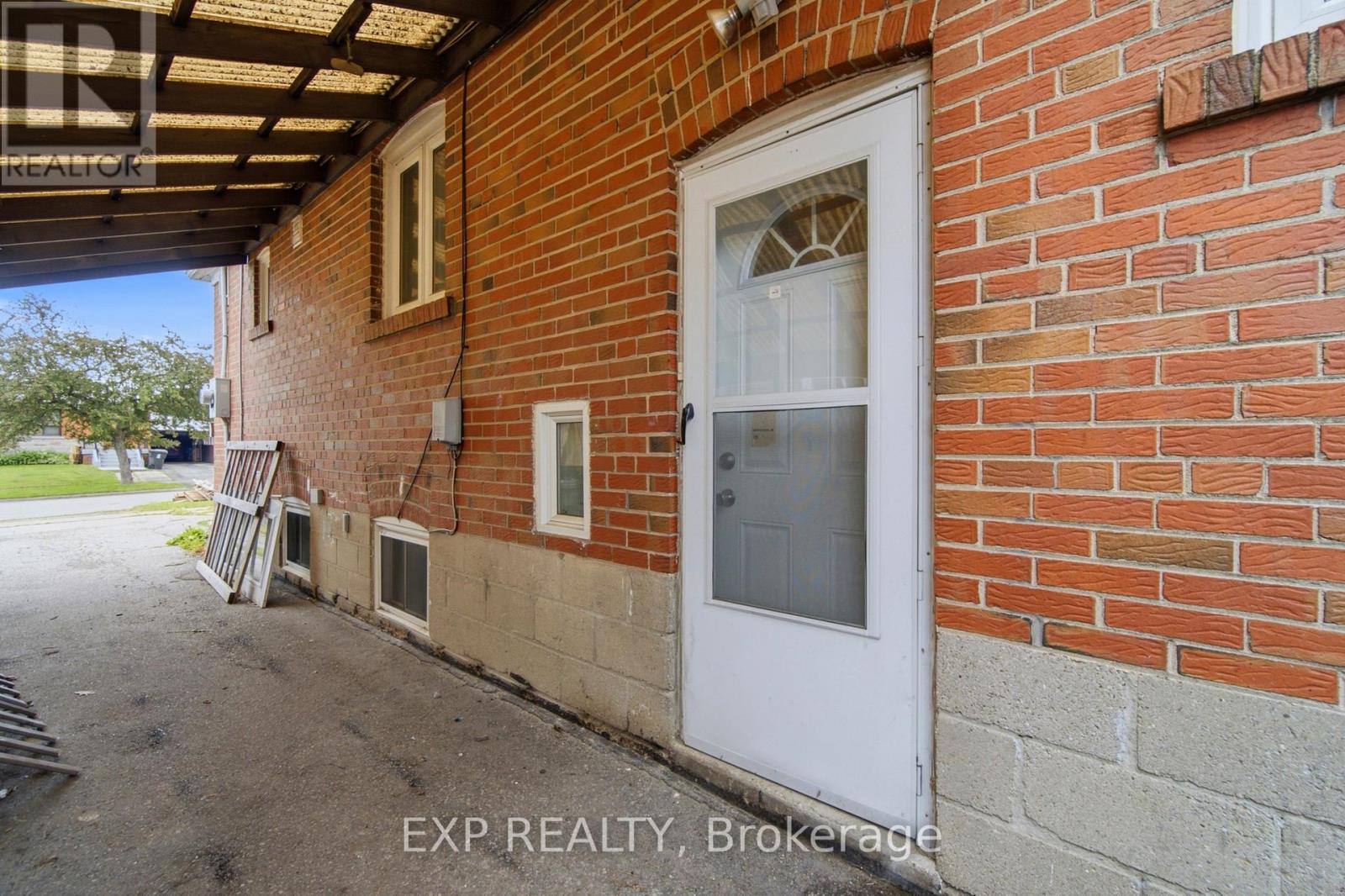 56 EXFORD DRIVE - 39