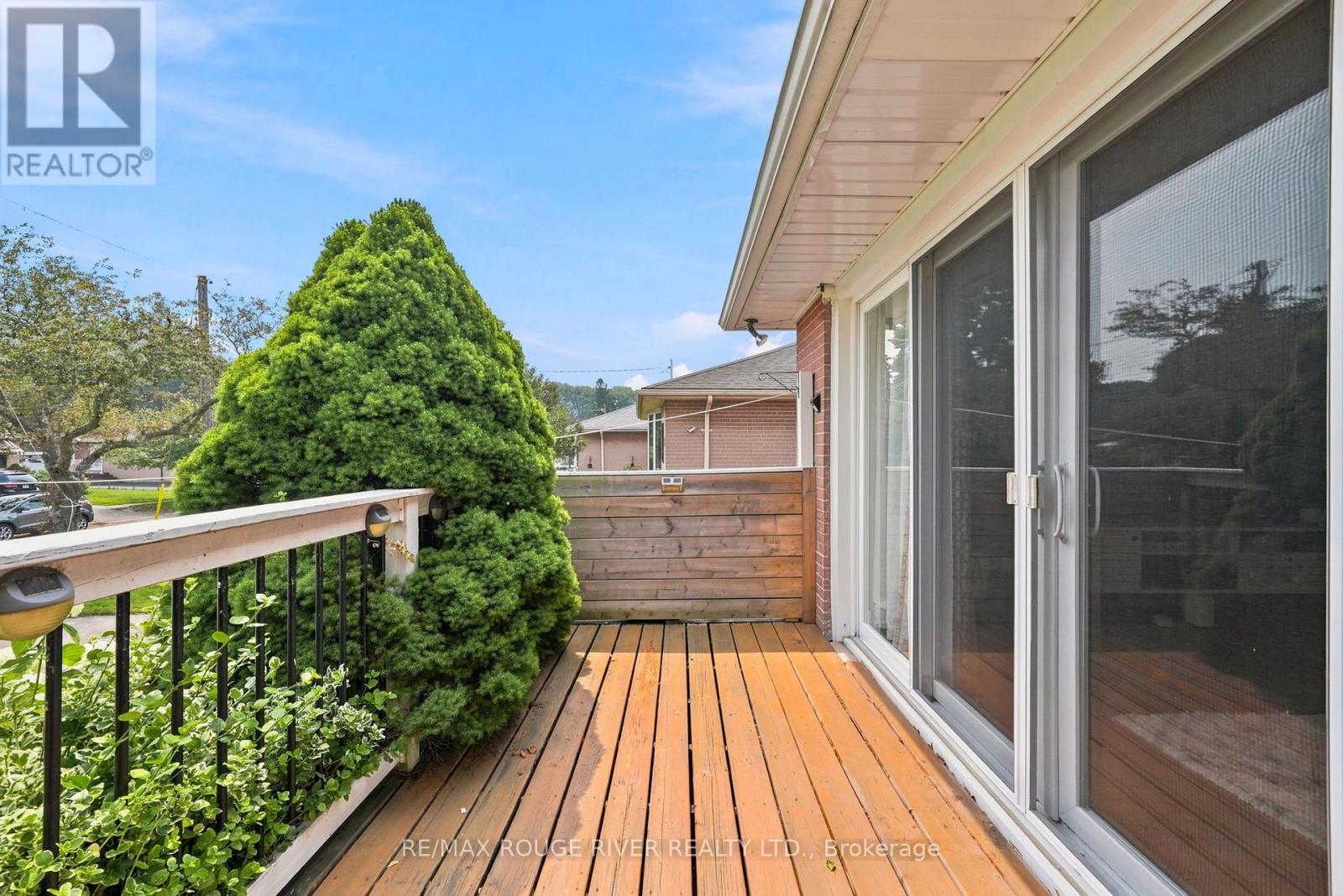 5 PIXLEY CRESCENT - Image 12