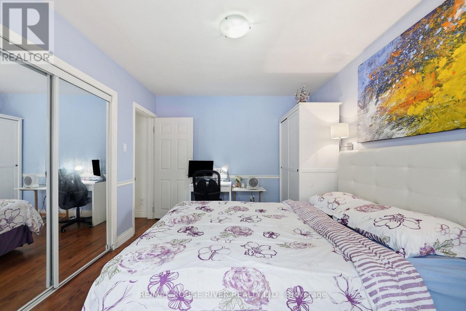 5 PIXLEY CRESCENT - 20