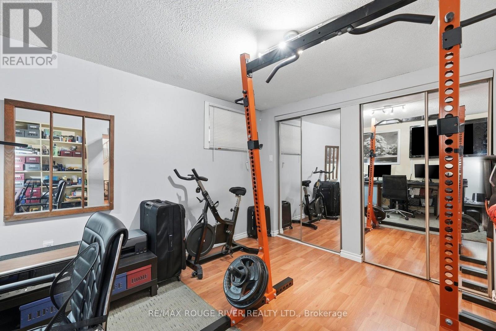 5 PIXLEY CRESCENT - Image 29
