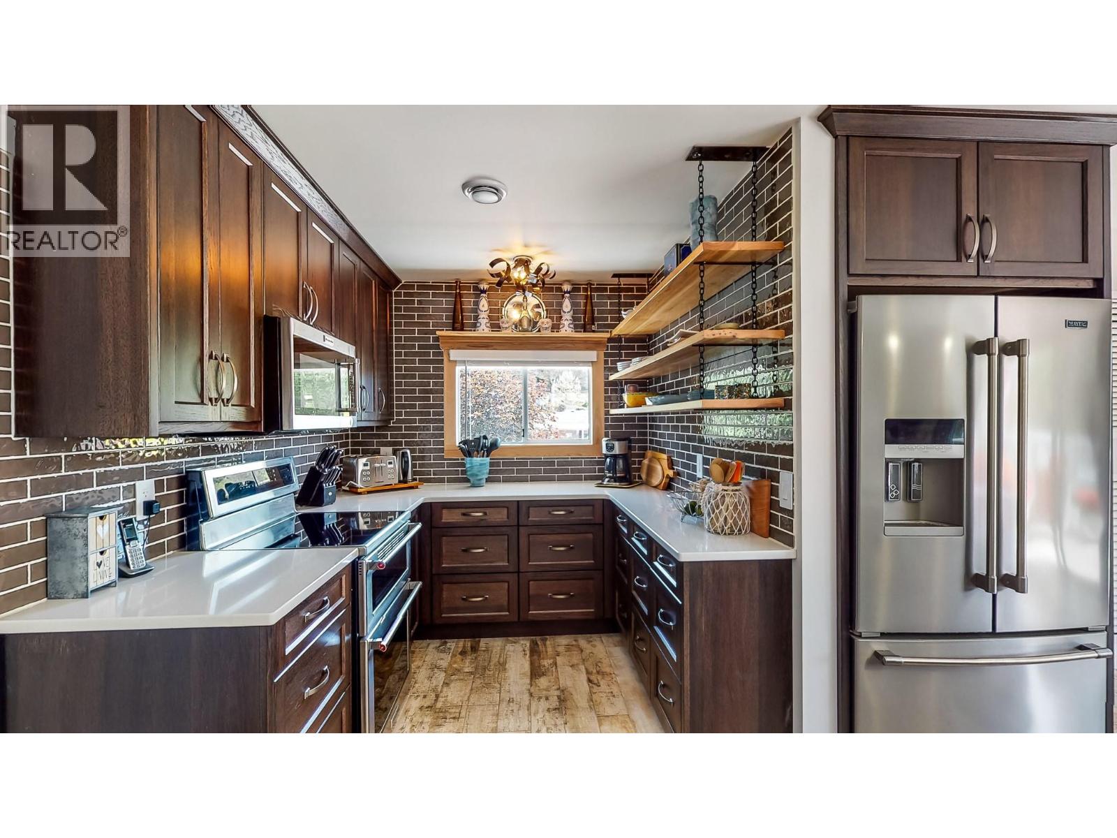 #111 5005 LAKESHORE Drive - 31