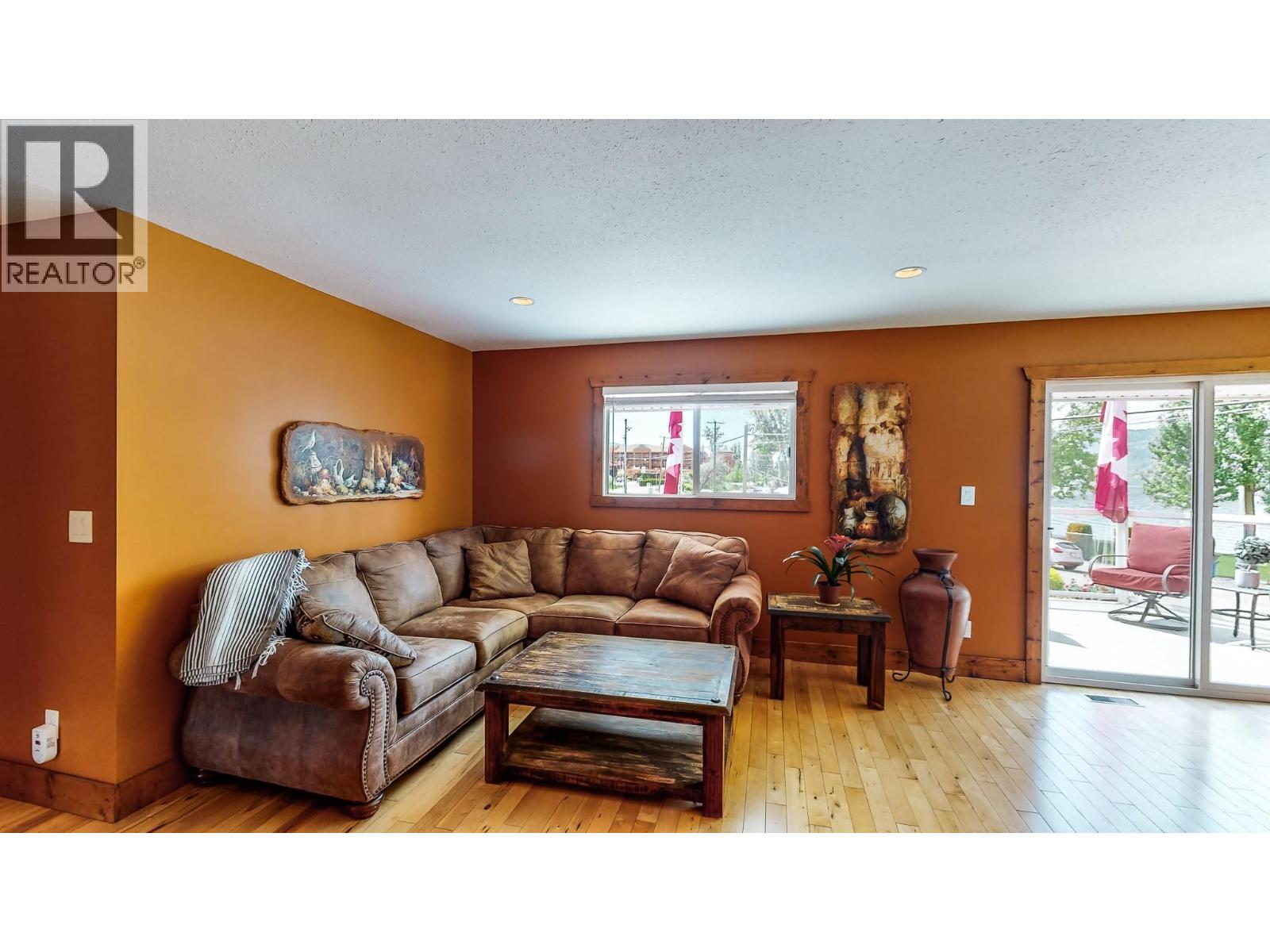 #111 5005 LAKESHORE Drive - 35