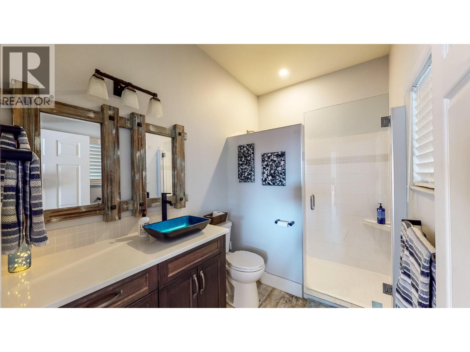 #111 5005 LAKESHORE Drive - 34