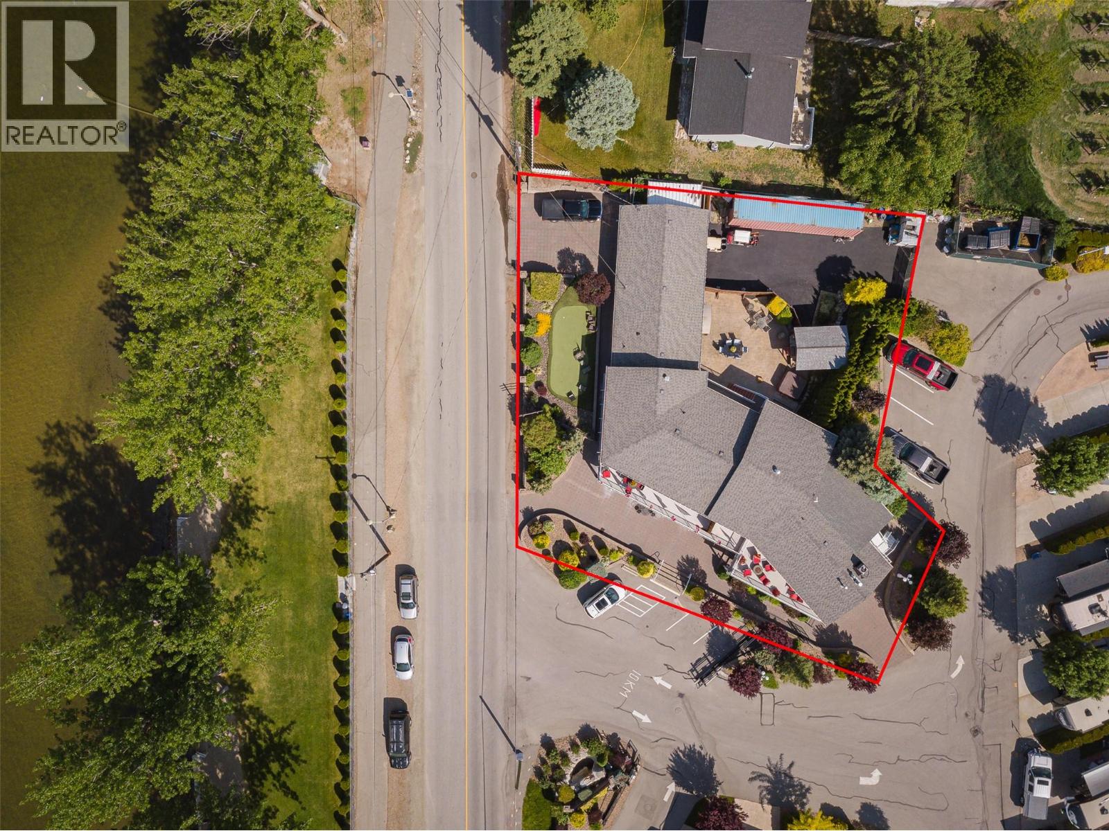 #111 5005 LAKESHORE Drive - 3