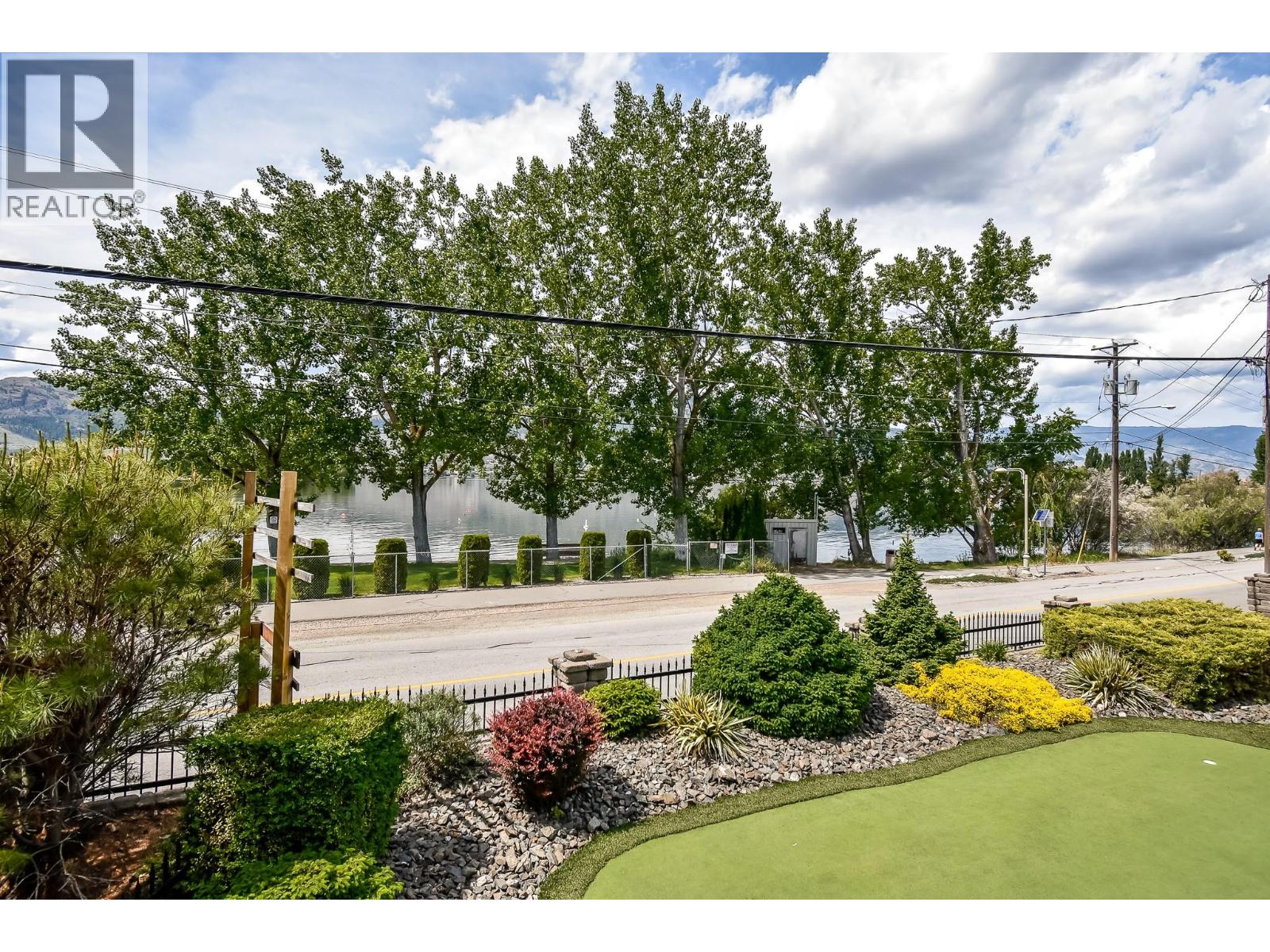 #111 5005 LAKESHORE Drive - 8