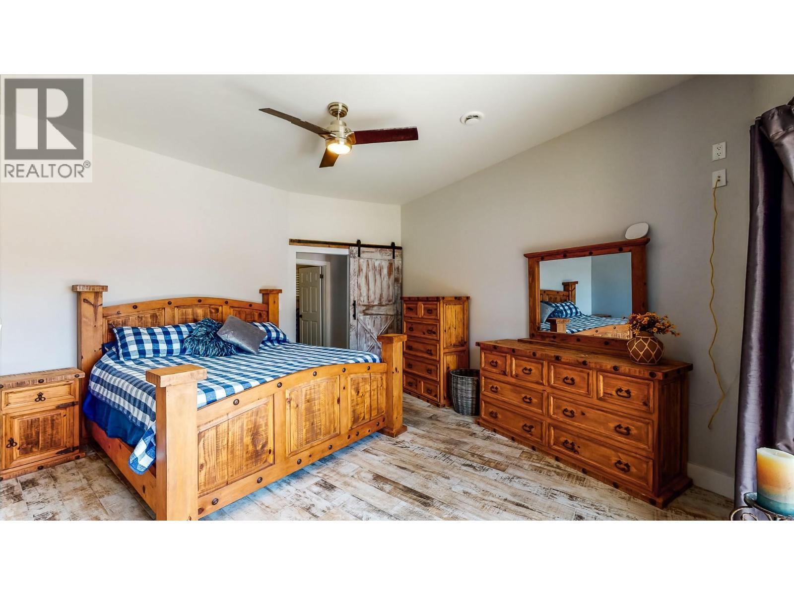 #111 5005 LAKESHORE Drive - 33