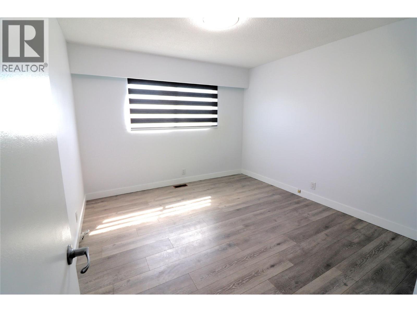 765 BARRIE Drive - 15