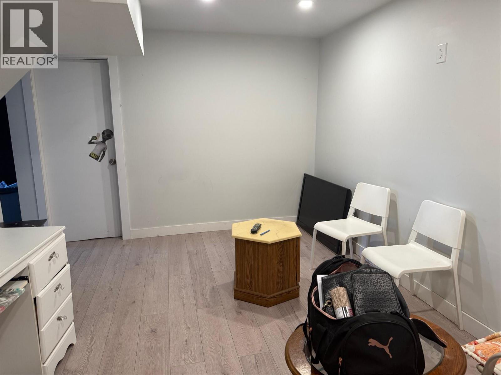 765 BARRIE Drive - 20