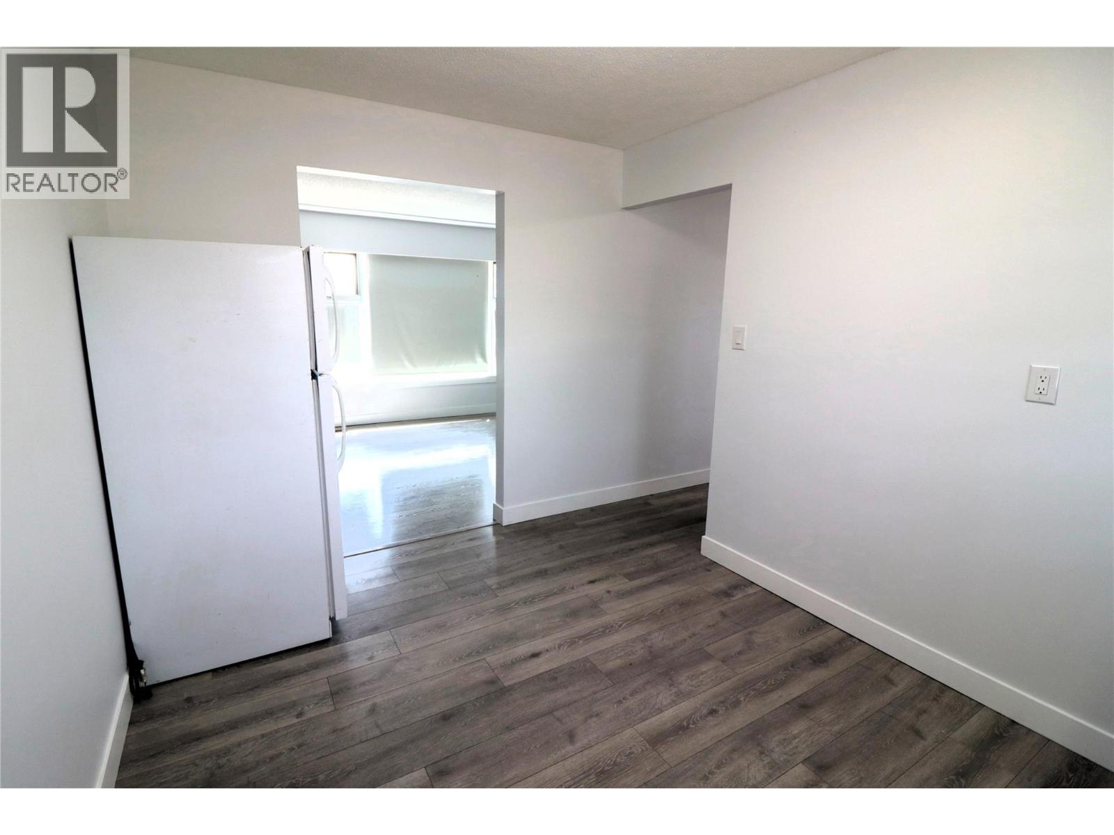 765 BARRIE Drive - 9