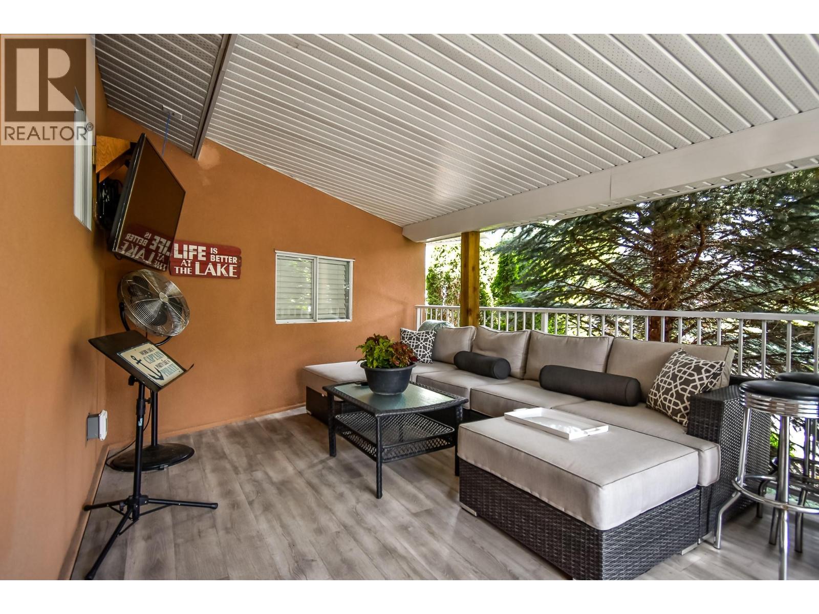 #111 5005 LAKESHORE Drive - 19