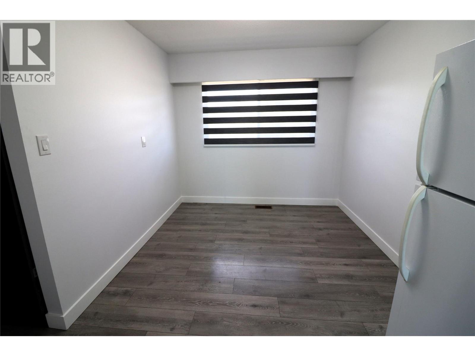 765 BARRIE Drive - 8