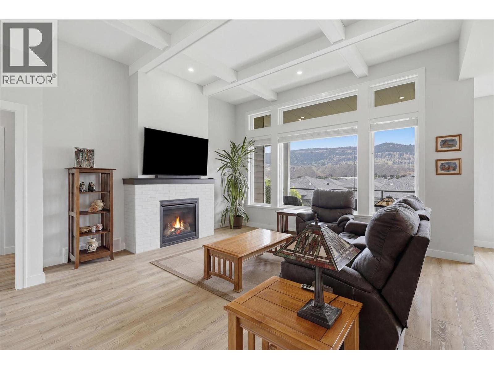 #140 641 SHUSWAP Road E - Image 4
