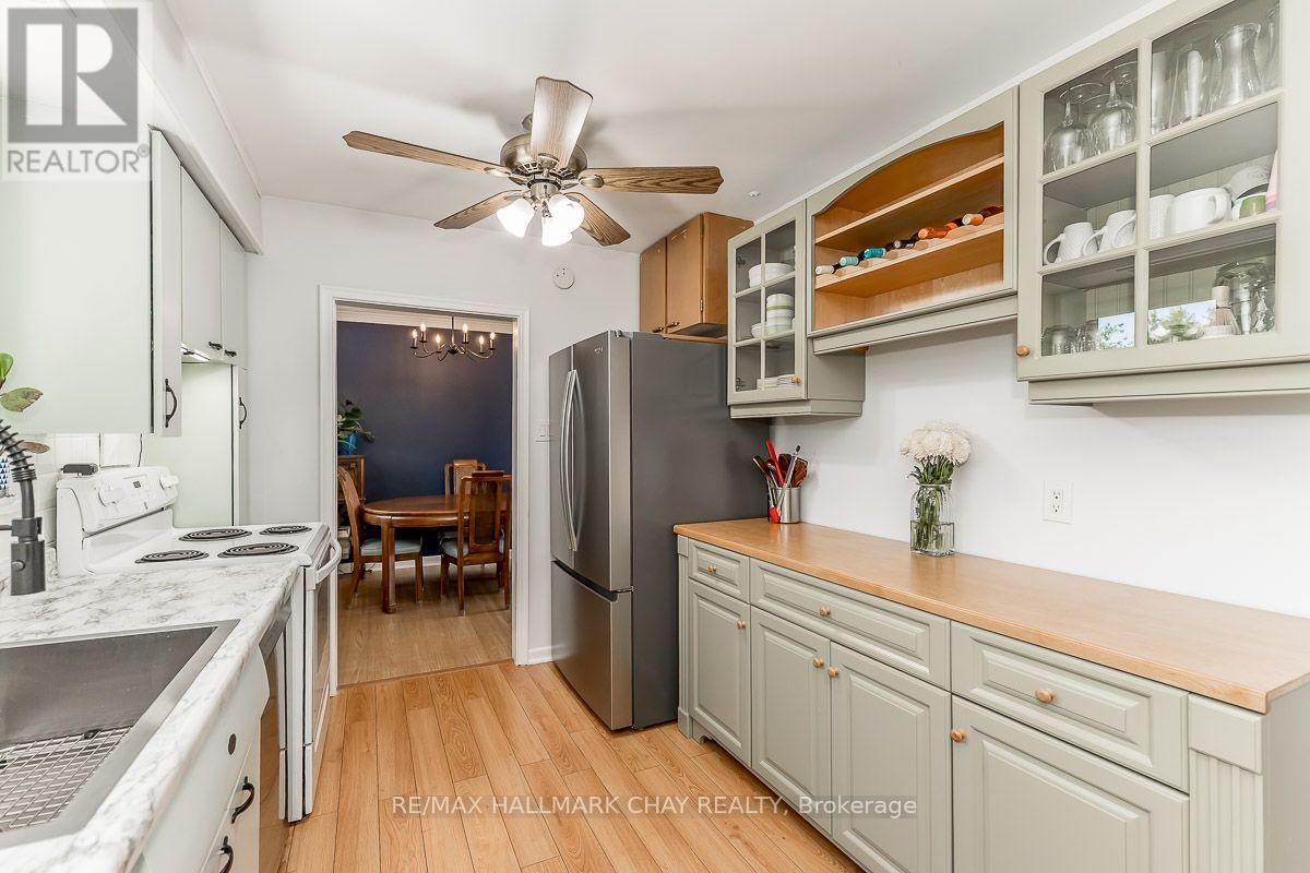 23 DOWNSVIEW DRIVE - 15