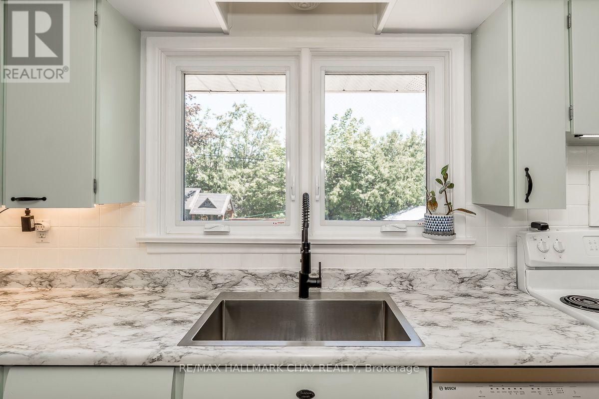 23 DOWNSVIEW DRIVE - 16