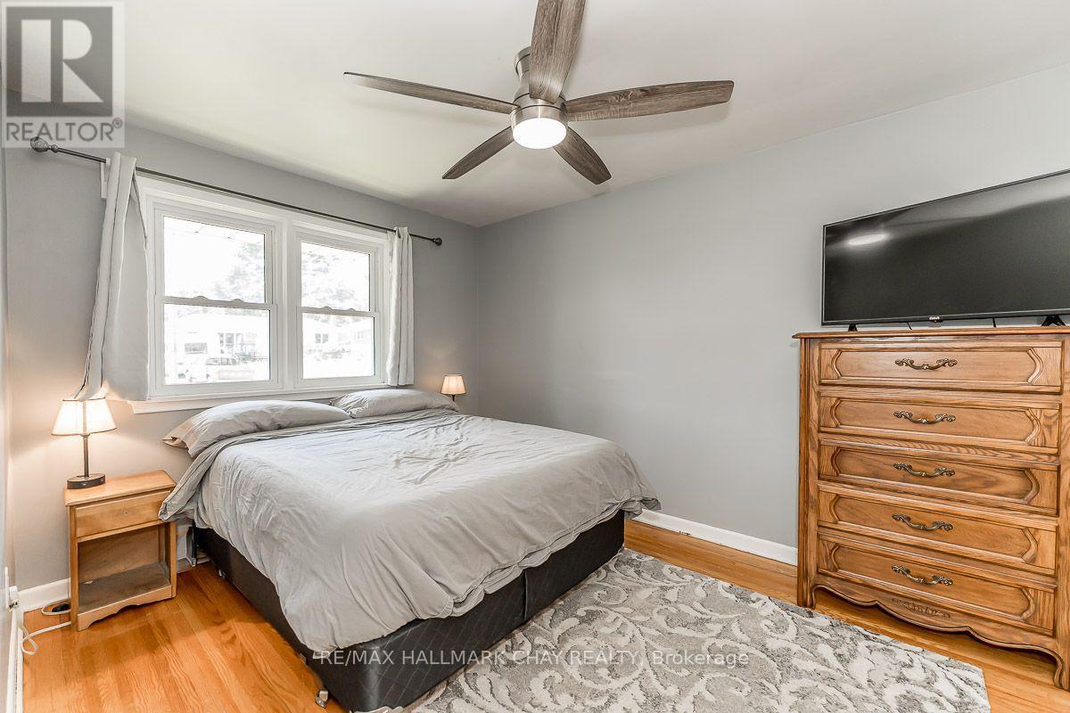 23 DOWNSVIEW DRIVE - 23