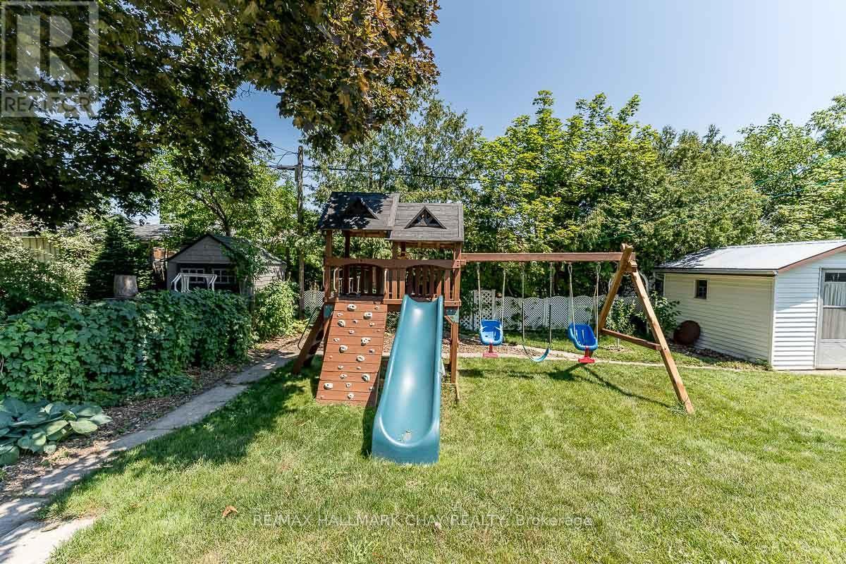 23 DOWNSVIEW DRIVE - 36