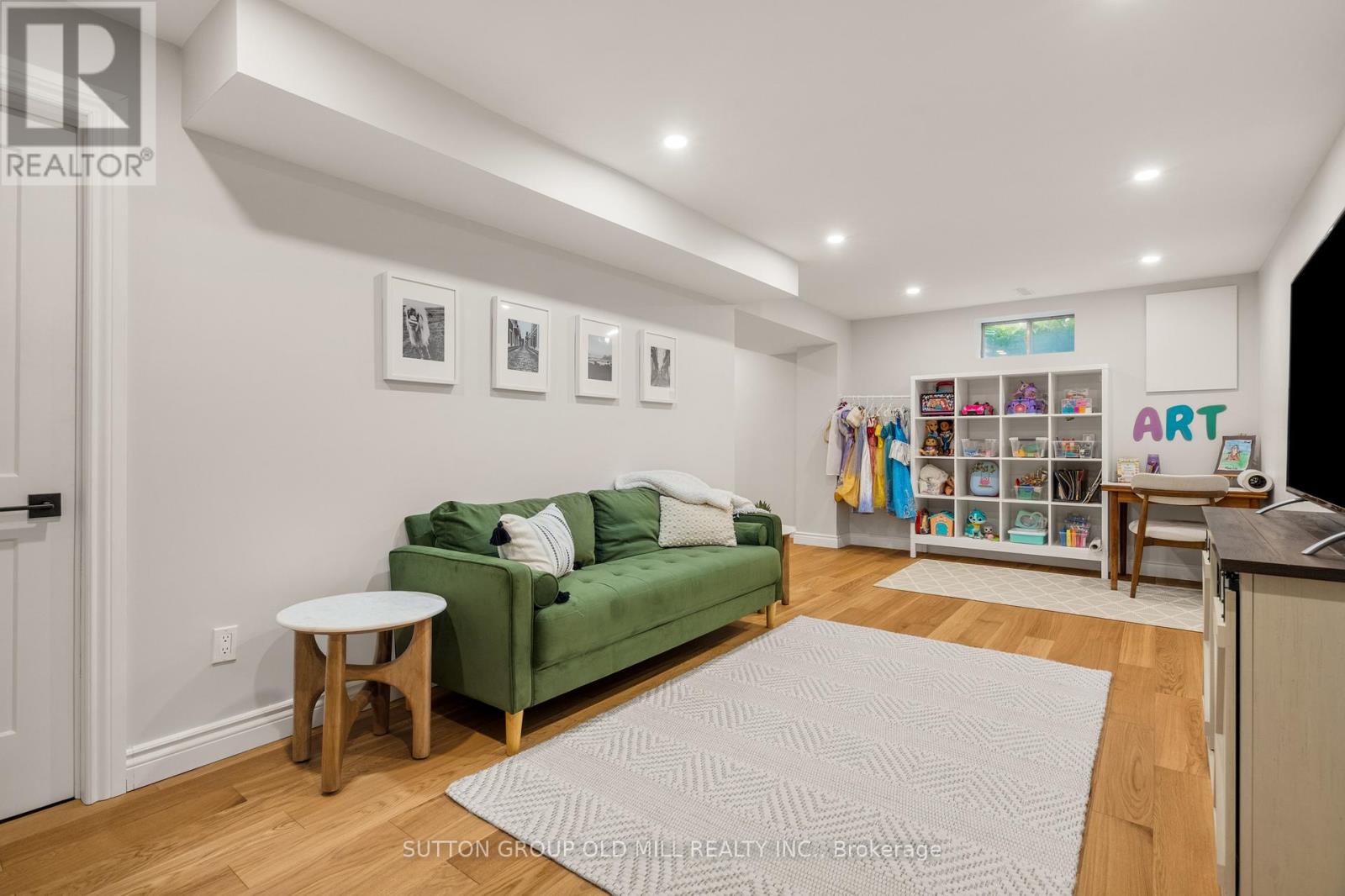 262 CHALMERS STREET - 27