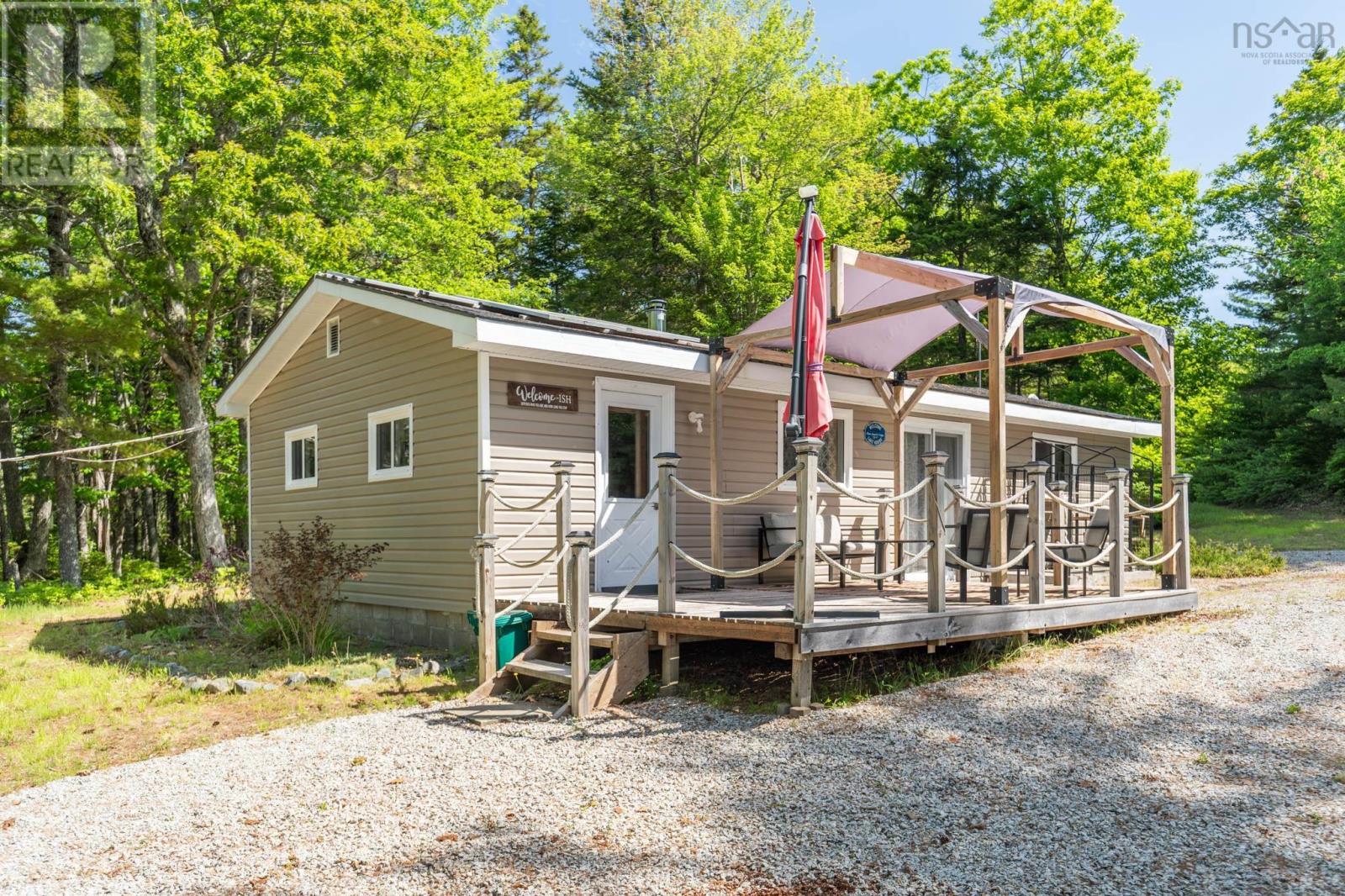799 Coldstream Road - 19