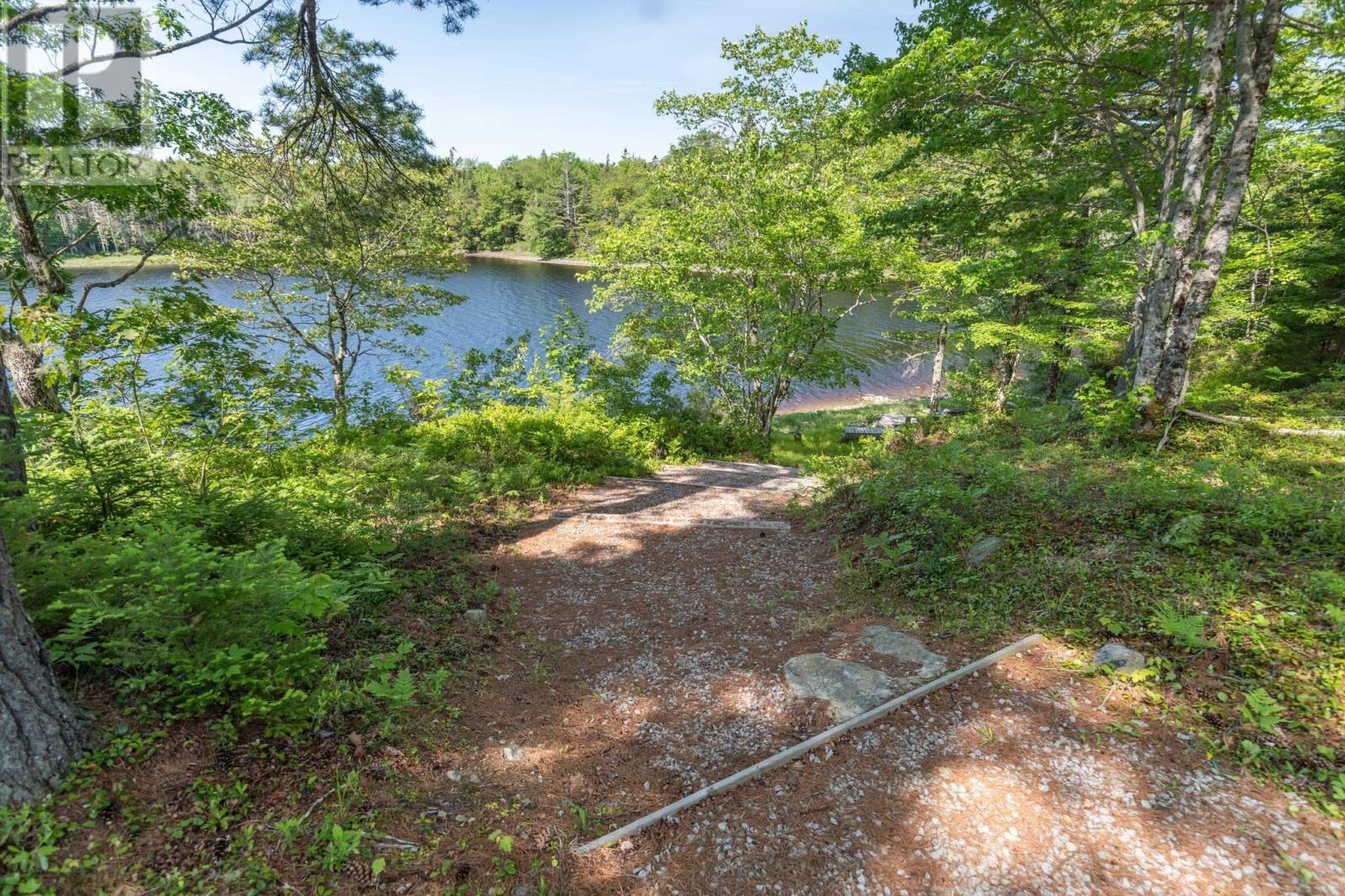 799 Coldstream Road - 23