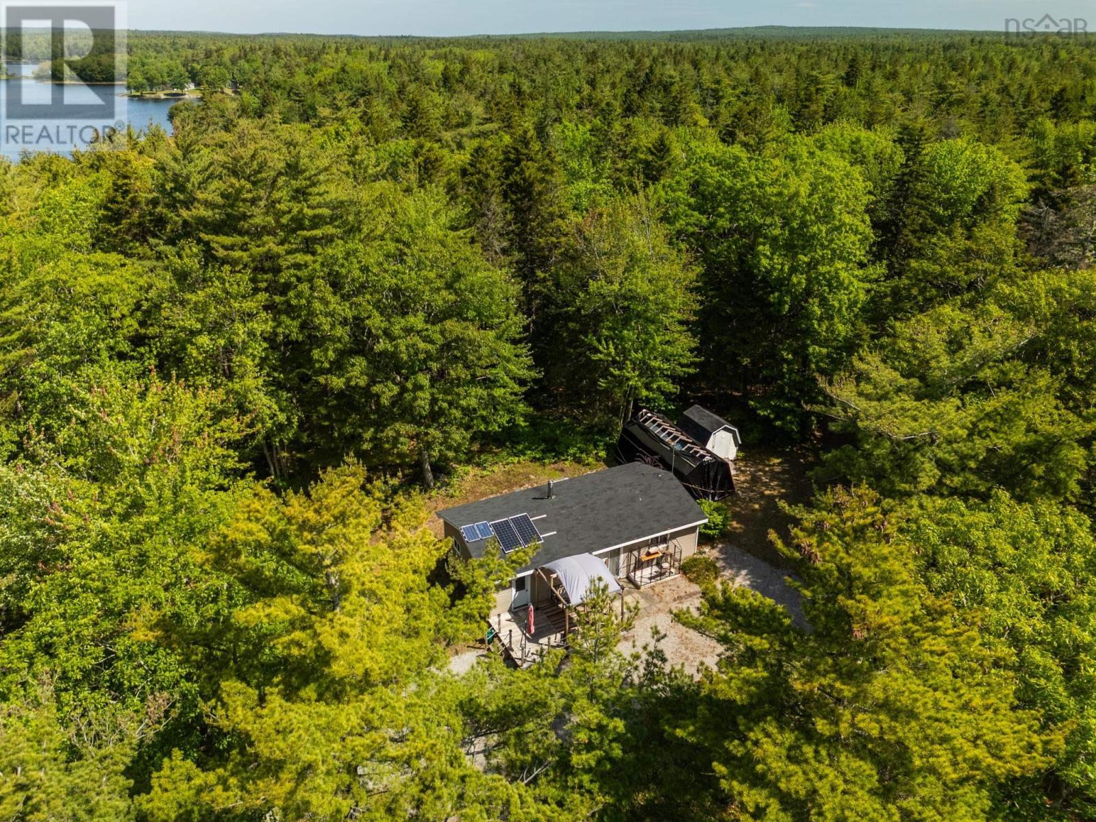 799 Coldstream Road - 35