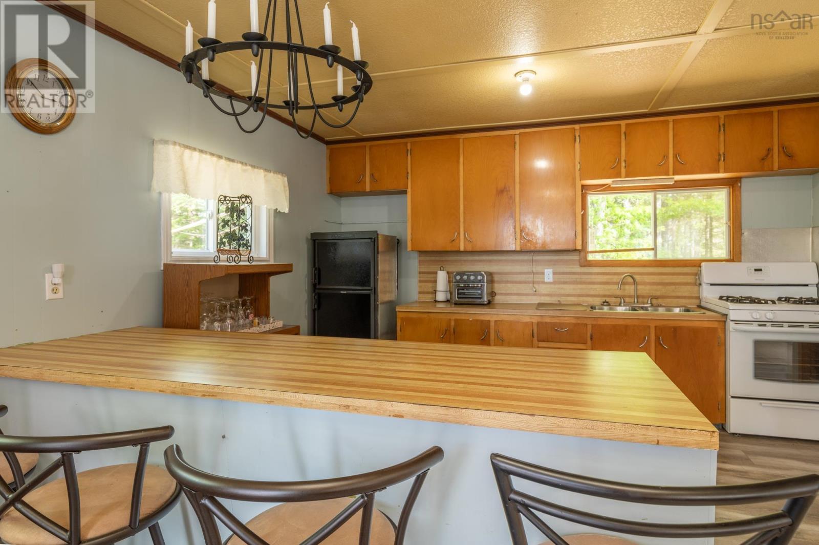 799 Coldstream Road - 7