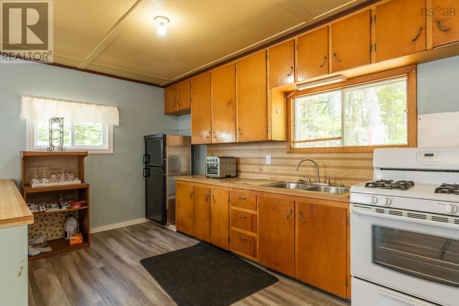 799 Coldstream Road - 8