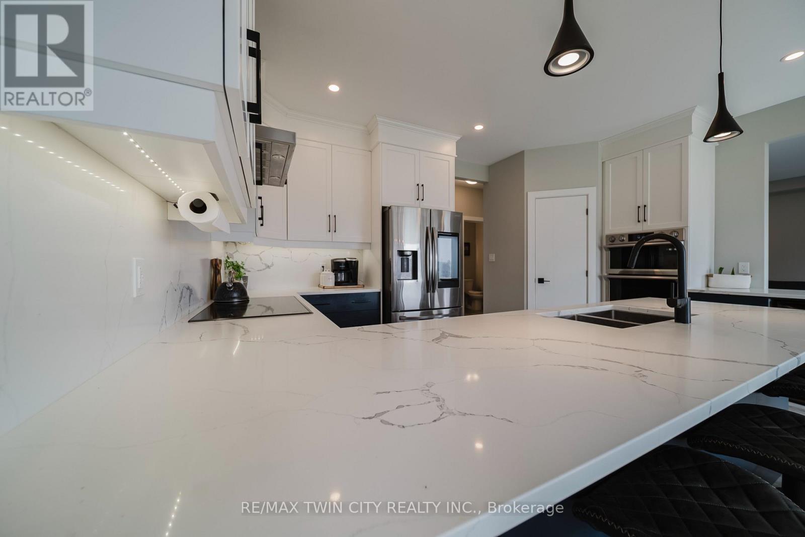 95 FRED KRUG AVENUE - 18