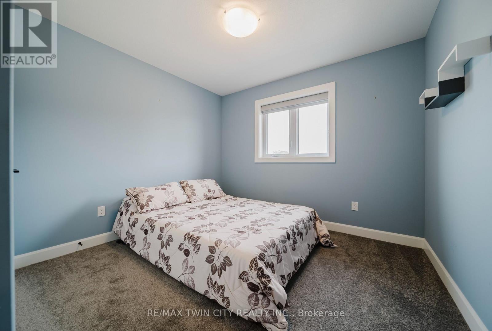 95 FRED KRUG AVENUE - 34