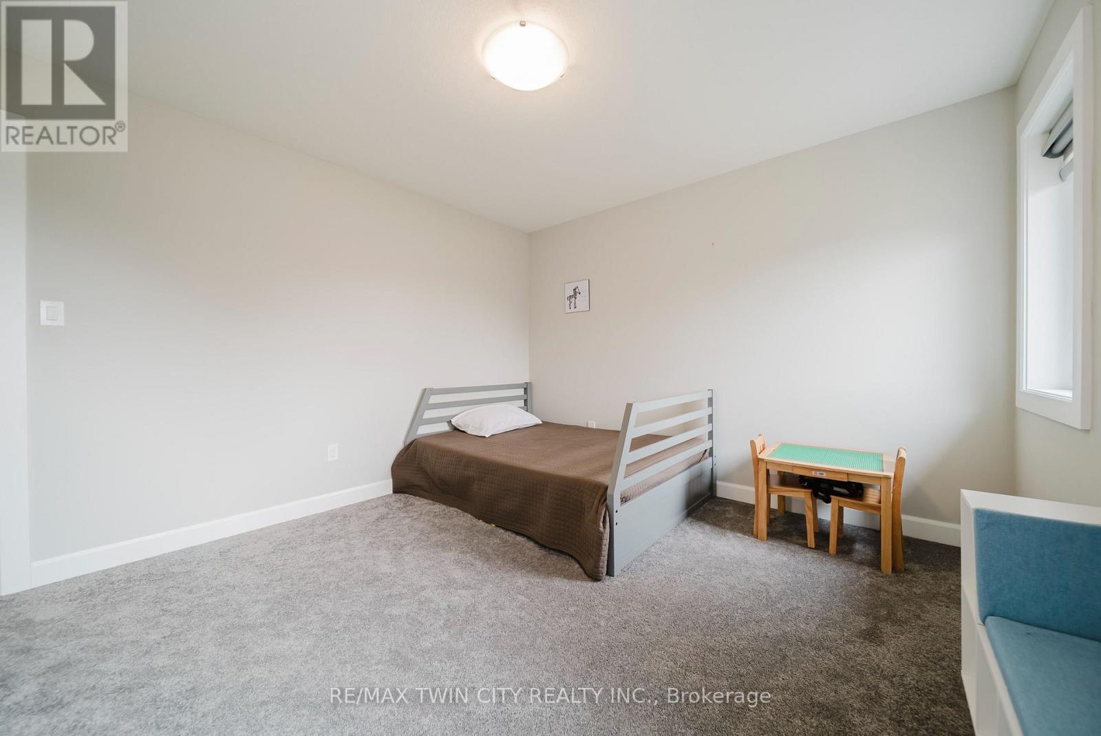95 FRED KRUG AVENUE - 35