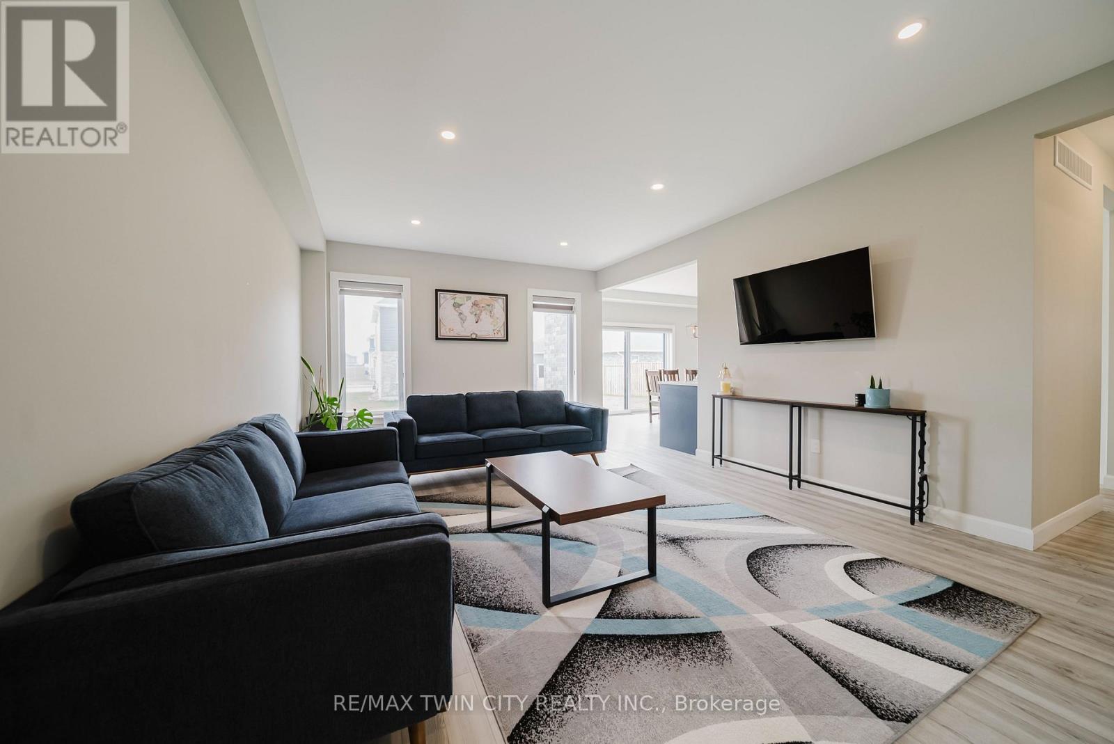 95 FRED KRUG AVENUE - 6