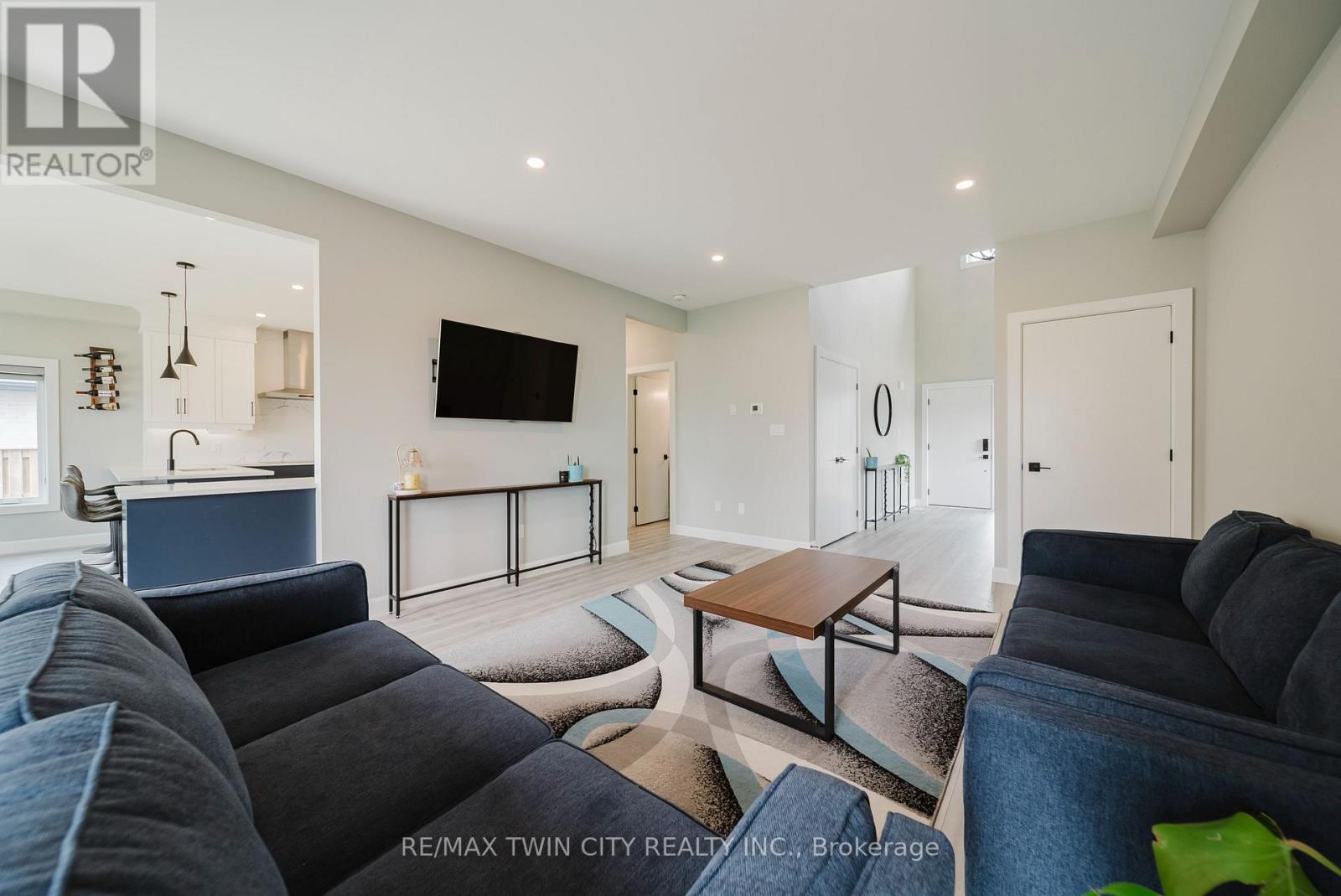 95 FRED KRUG AVENUE - 7