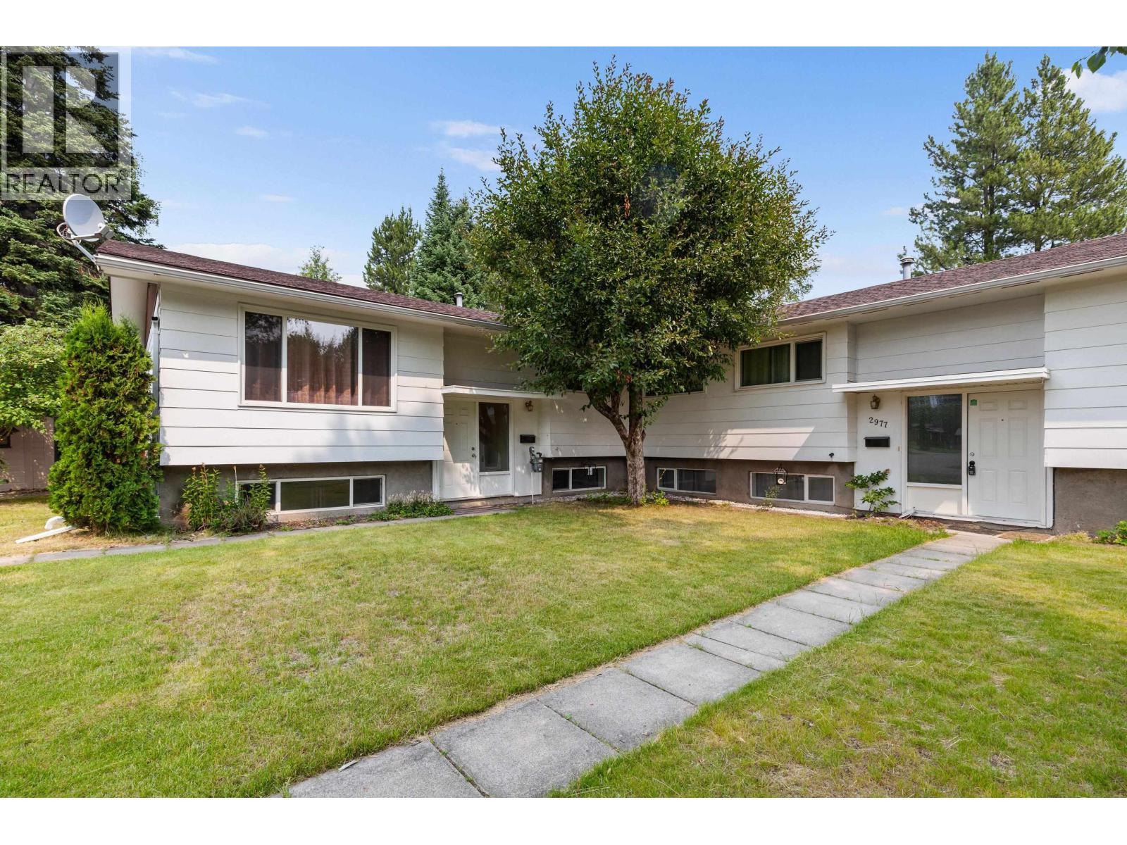 2973-2977 MCGILL CRESCENT - 1