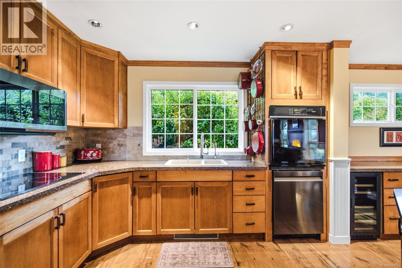 3259 Dolphin Dr - 10