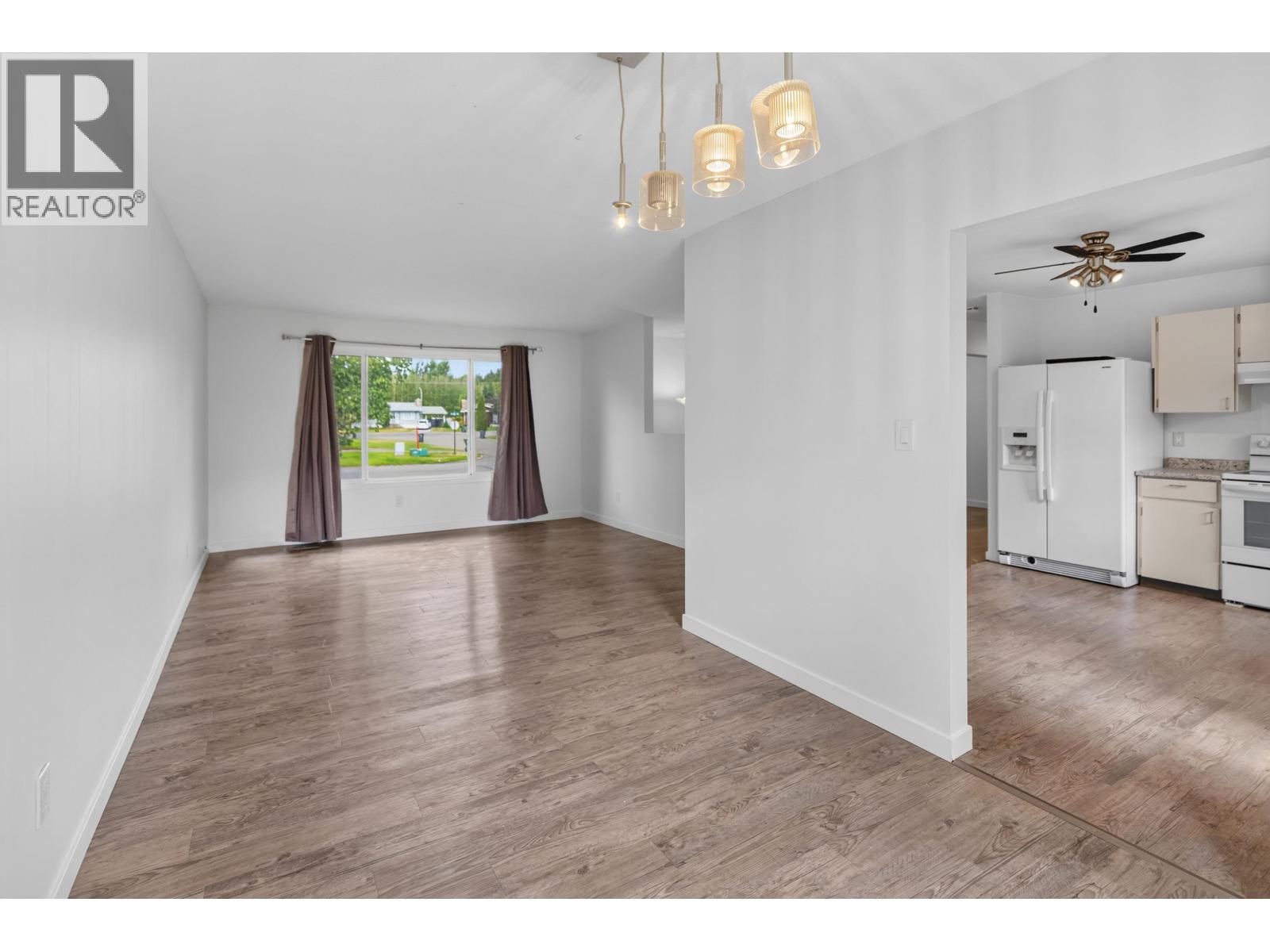 2973-2977 MCGILL CRESCENT - 23