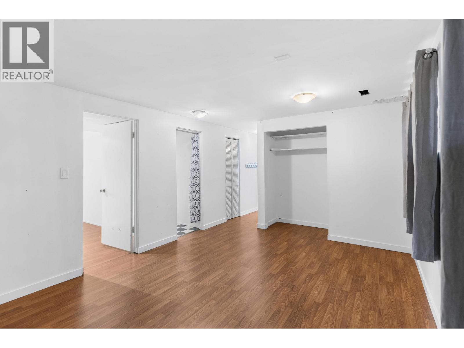2973-2977 MCGILL CRESCENT - 30