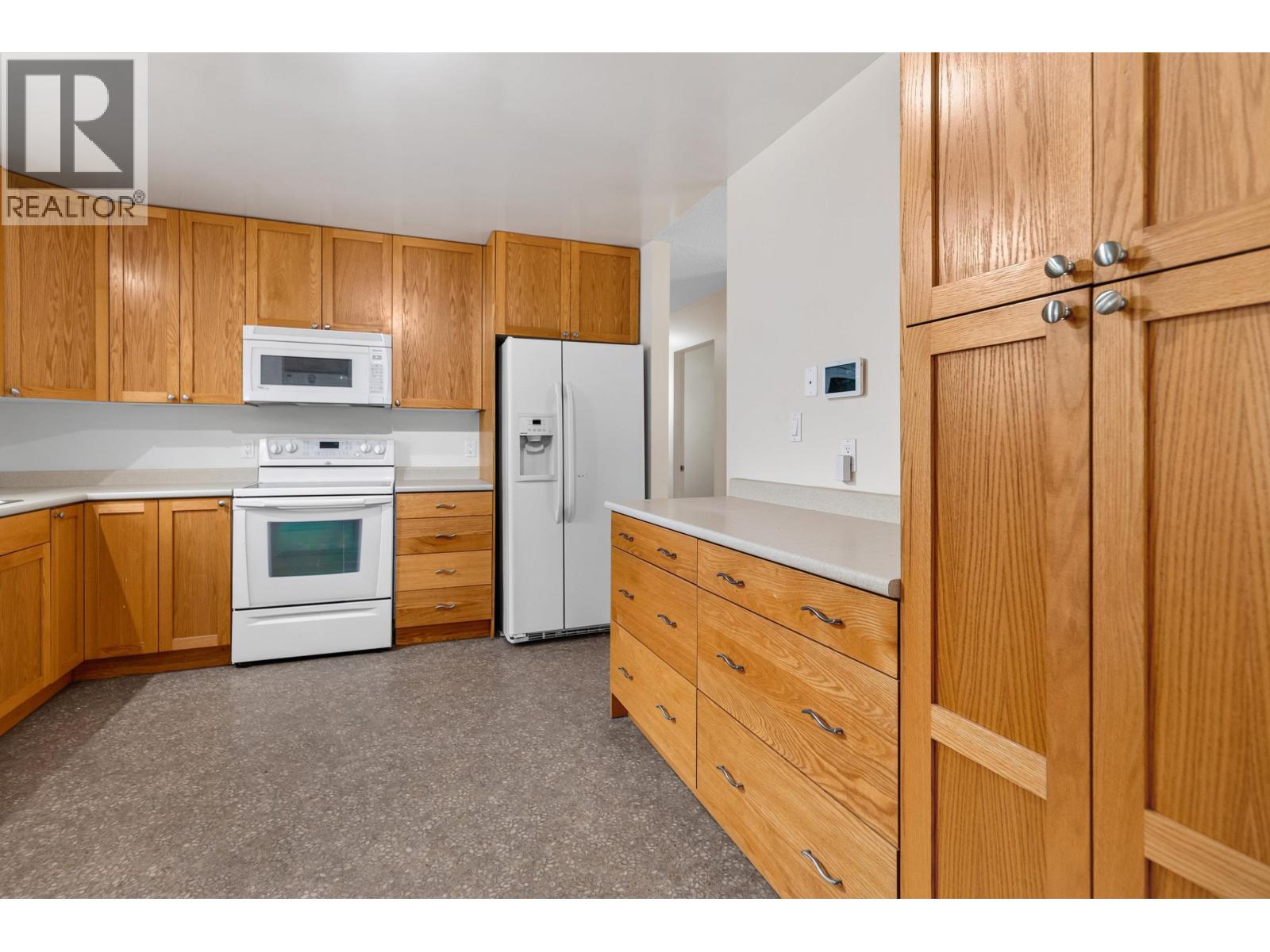 2973-2977 MCGILL CRESCENT - Image 4