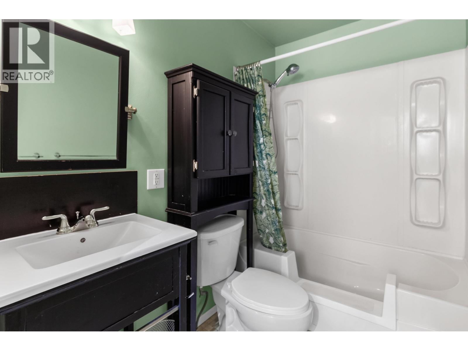 2973-2977 MCGILL CRESCENT - 11